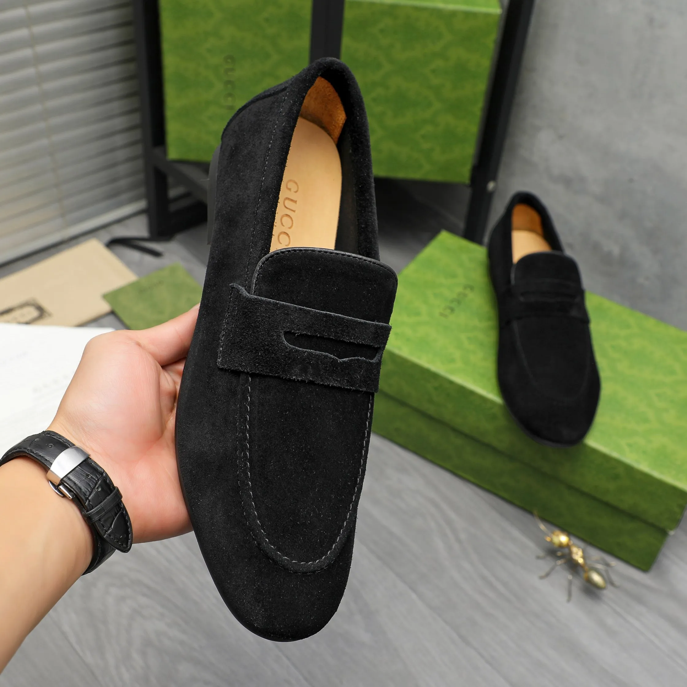 Men's shoes 💰p400 Product trademark: GUCCI "Gucci" business casual leather shoes Regular size: 38-46 (38.45.46 custom-made, non-returnable) Product materials: Selected suede cowhide upper, cowhide lining, original rubber outsole